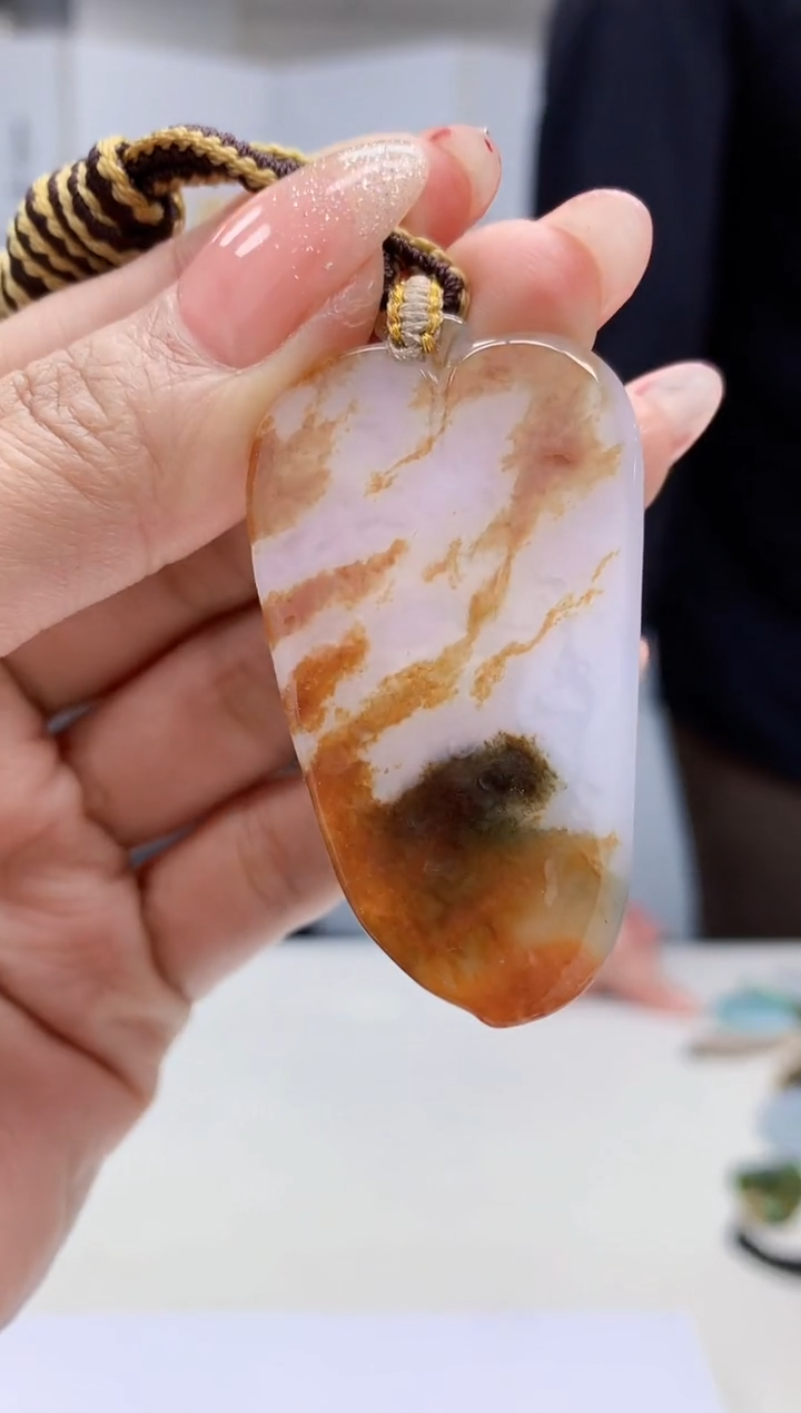 【闪购商品】定制翡翠未镶嵌4990MM-毛货挂件141