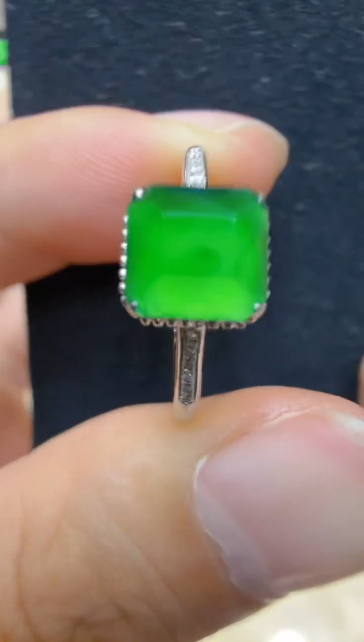 18K金镶嵌戒指翡翠多样性团购发一件