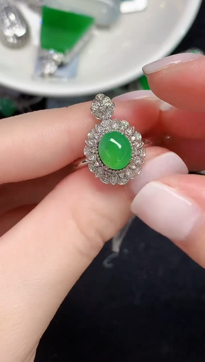 18K金镶嵌戒指翡翠L多样性发其一