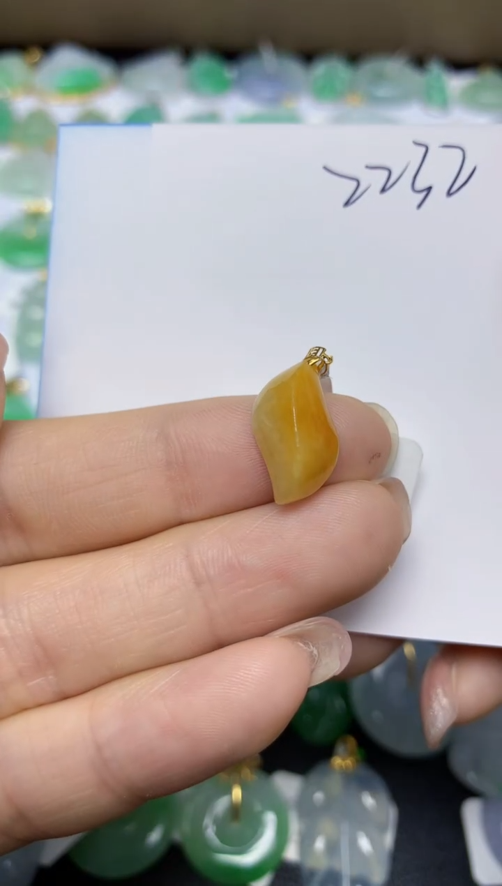 【闪购商品】翡翠挂件18K金镶嵌 天然翡翠A货