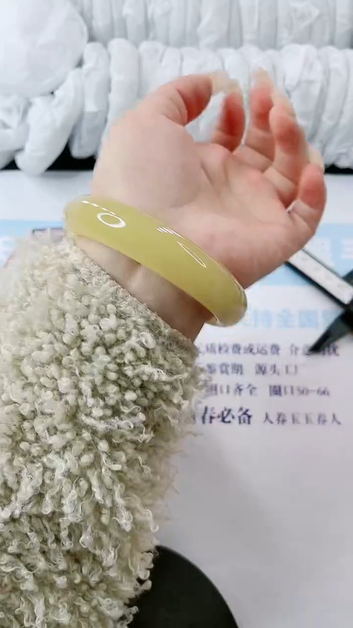 【闪购商品】石英质玉手镯未镶嵌多样性发货E452-62