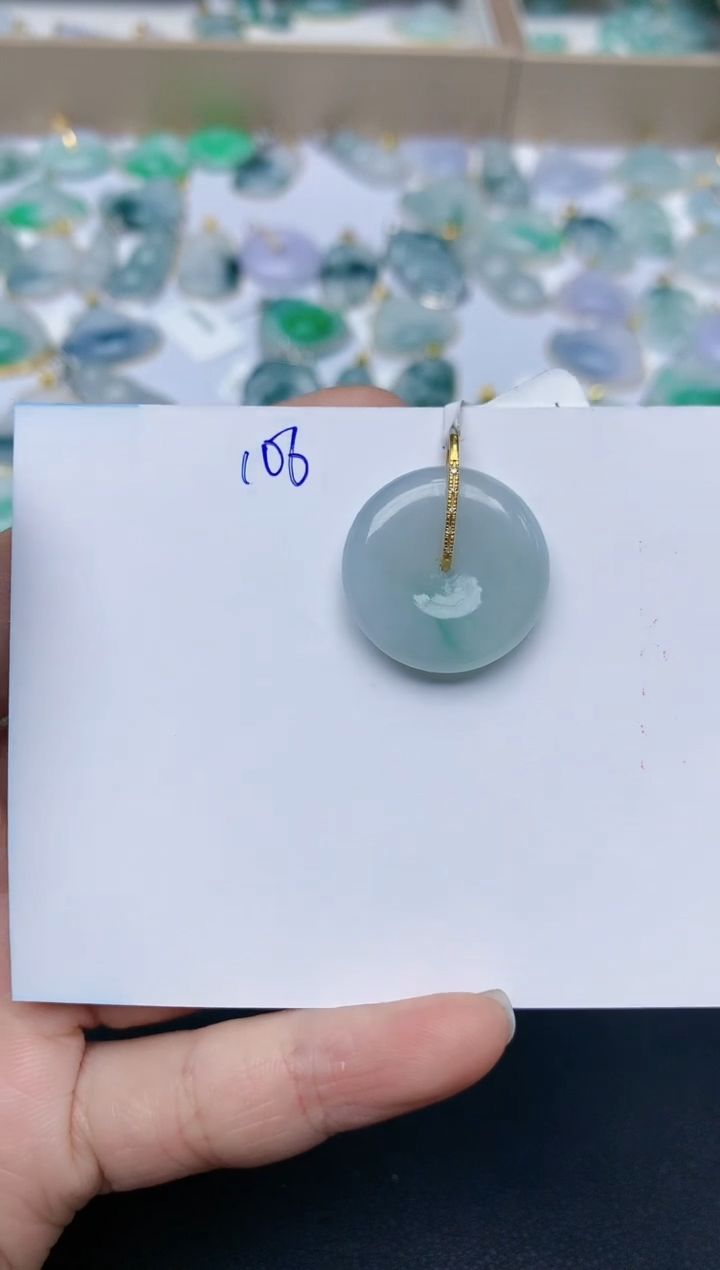 【闪购商品】翡翠颈饰18K金镶嵌天然翡翠A货    