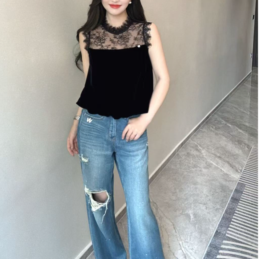 气质拼接蕾丝绒丝无袖上衣（现货）  百搭时尚显瘦夏季小众绒丝无袖
