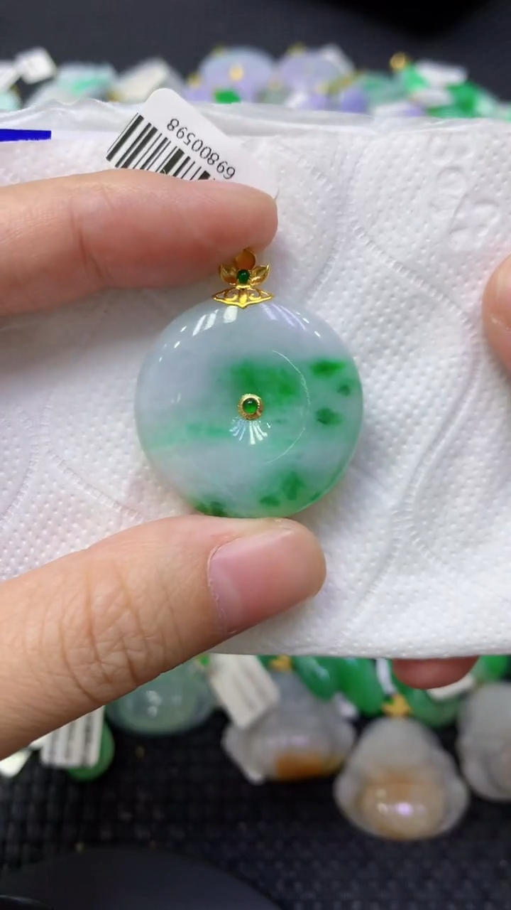 颈饰18K金镶嵌翡翠天然缅甸翡翠A货
