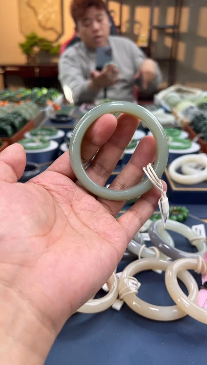 【闪购商品】和田玉未镶嵌手镯A0021-55