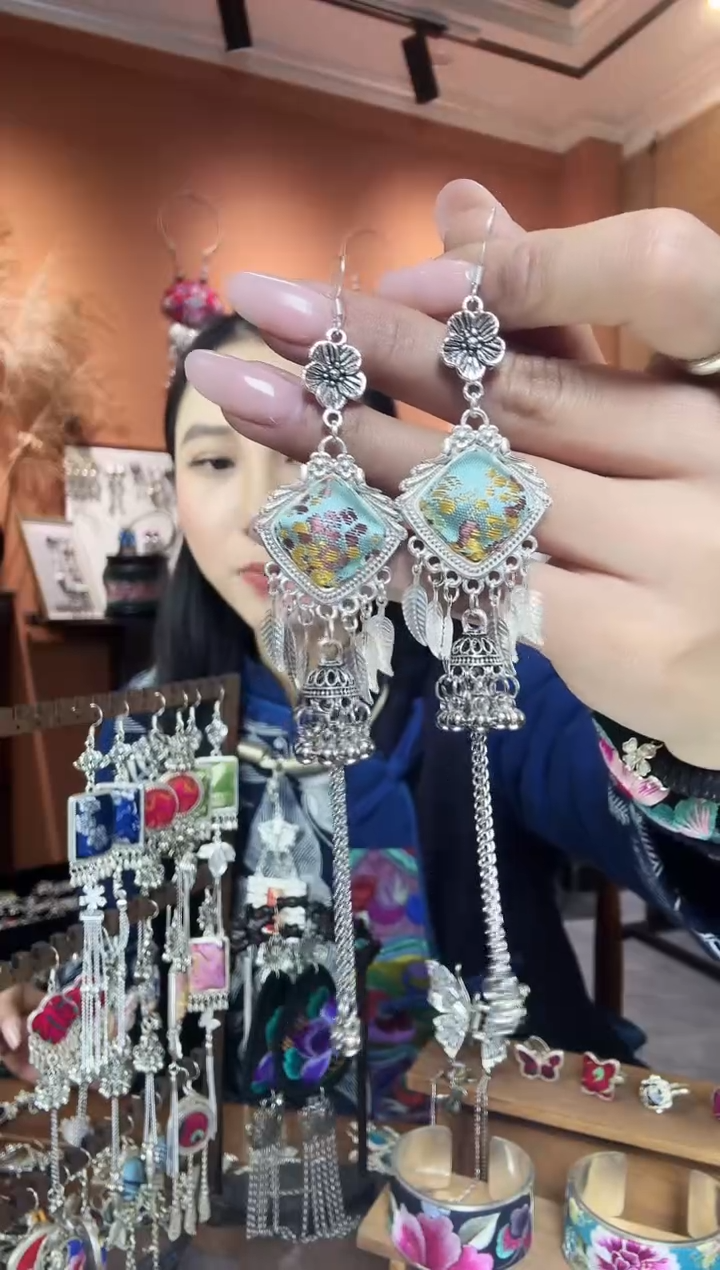 【闪购商品】刺绣纯手工民族风耳环