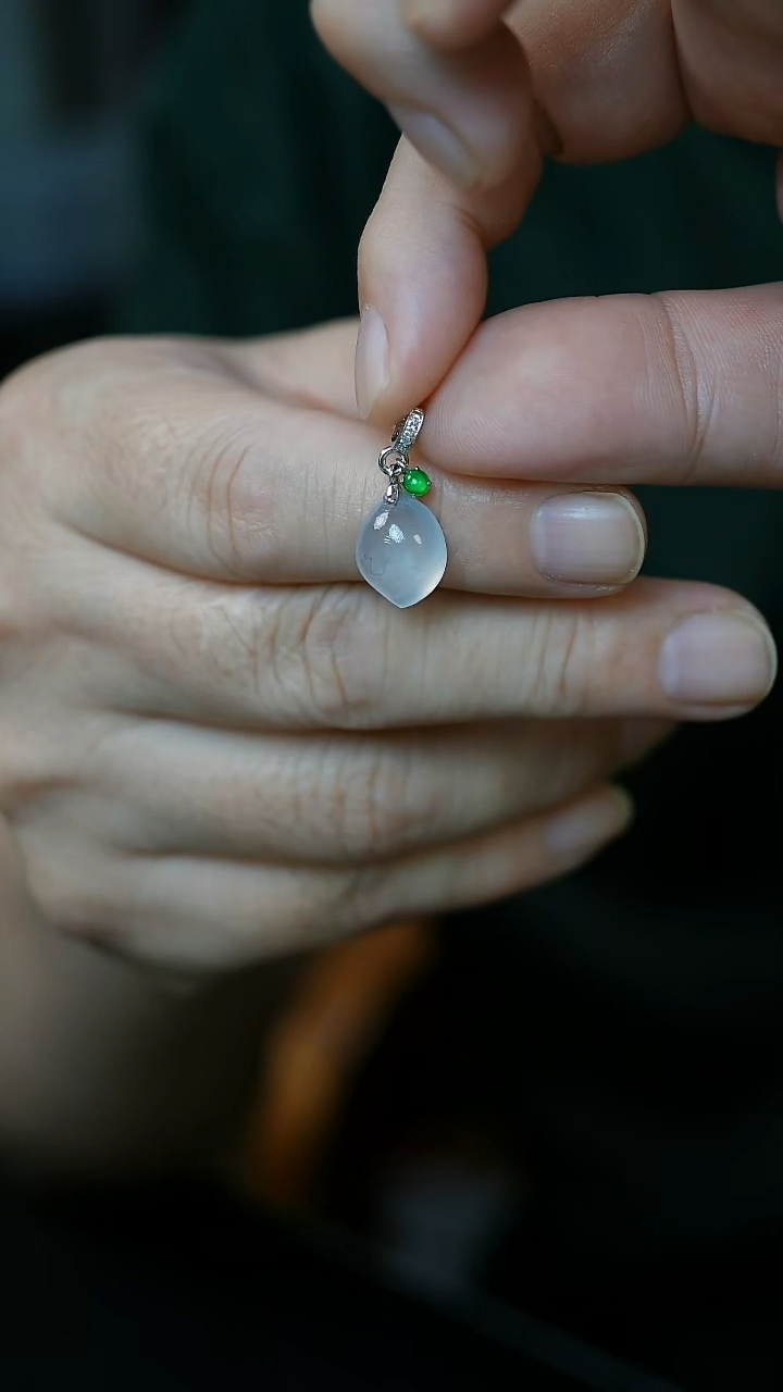 颈饰18K金镶嵌翡翠4号-吊坠/D/3