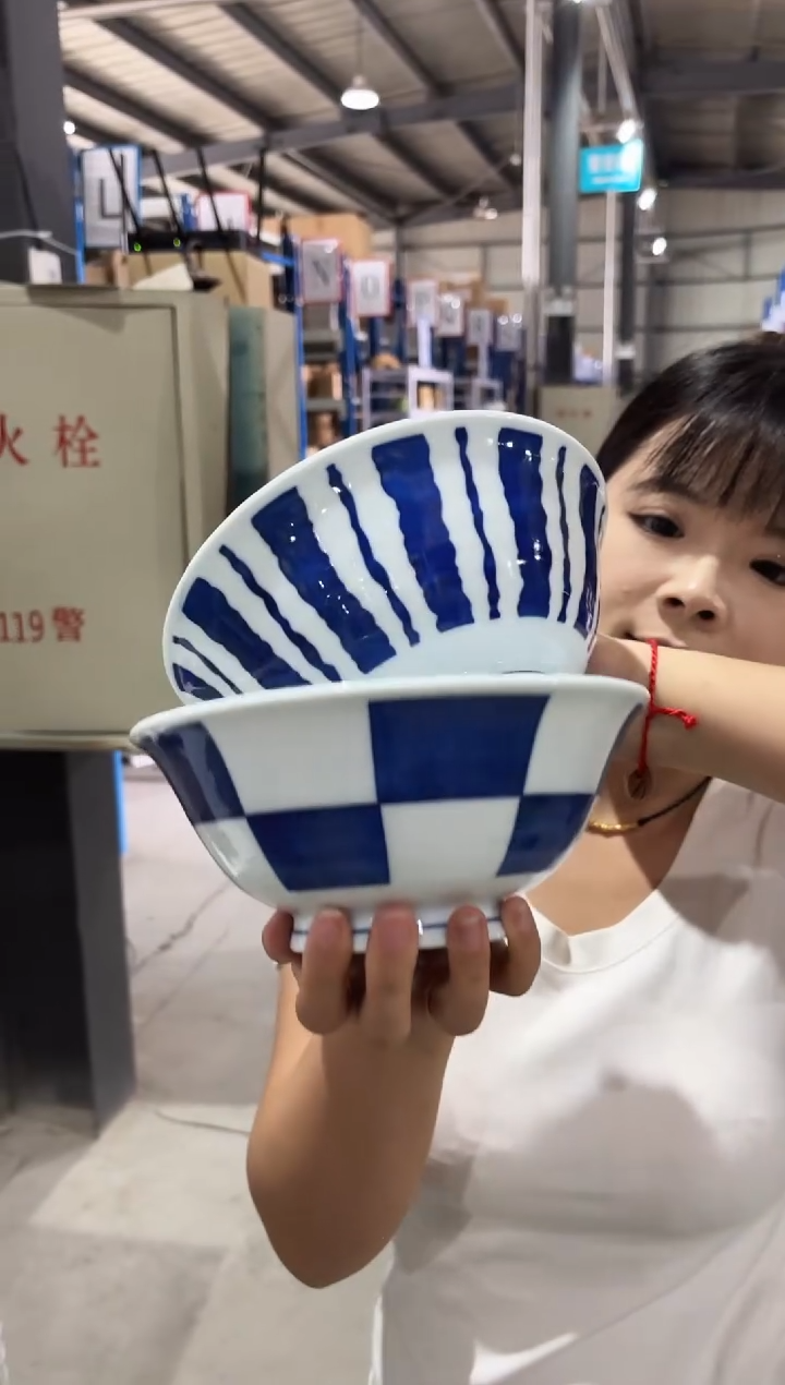 瓷染付モダン ラーメン鉢ペア