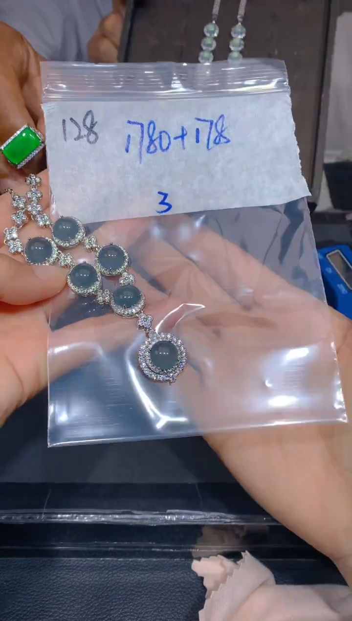 【闪购商品】定制翡翠未镶嵌128吊坠多样性拍一发一毛货定制抛光