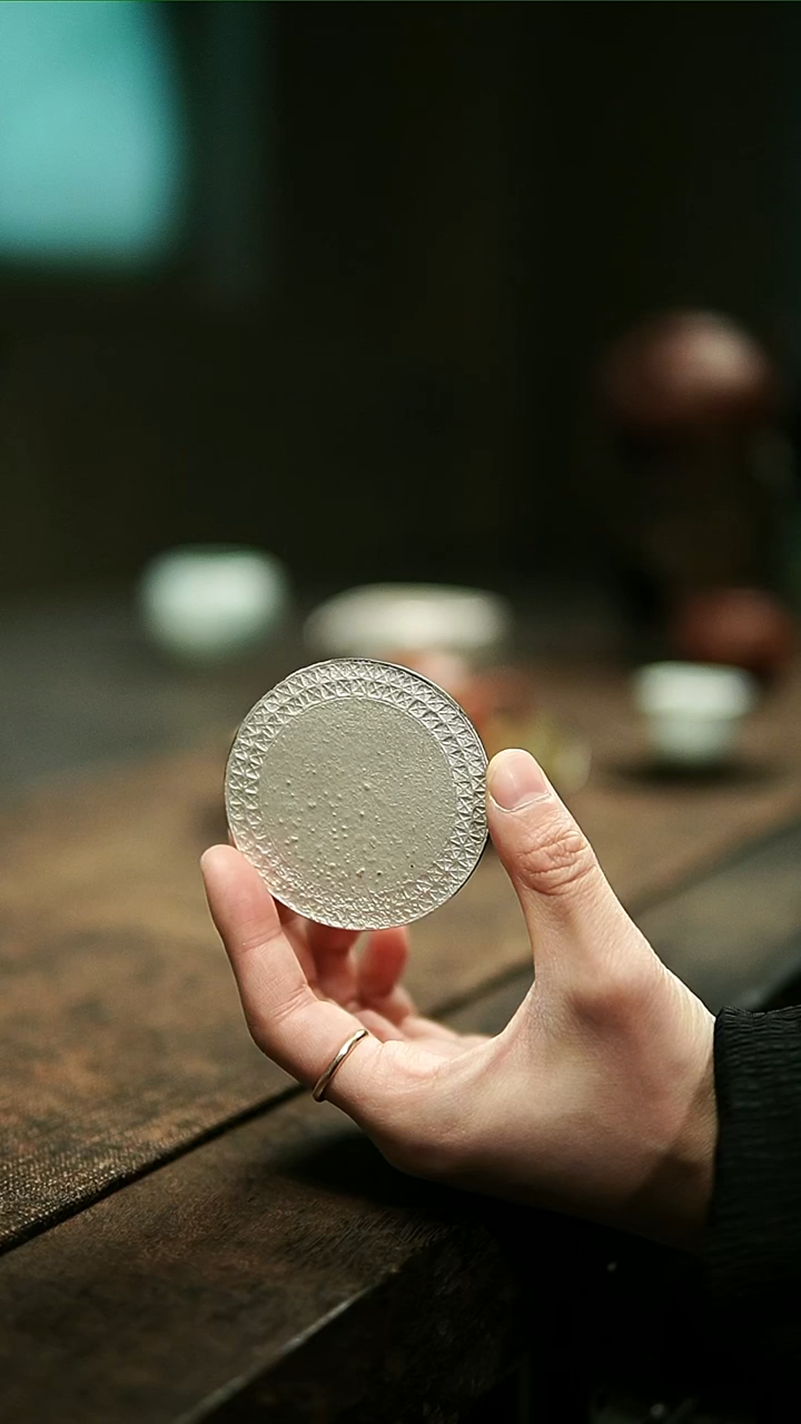 【闪购商品】潘正段泥银彩三足盖置