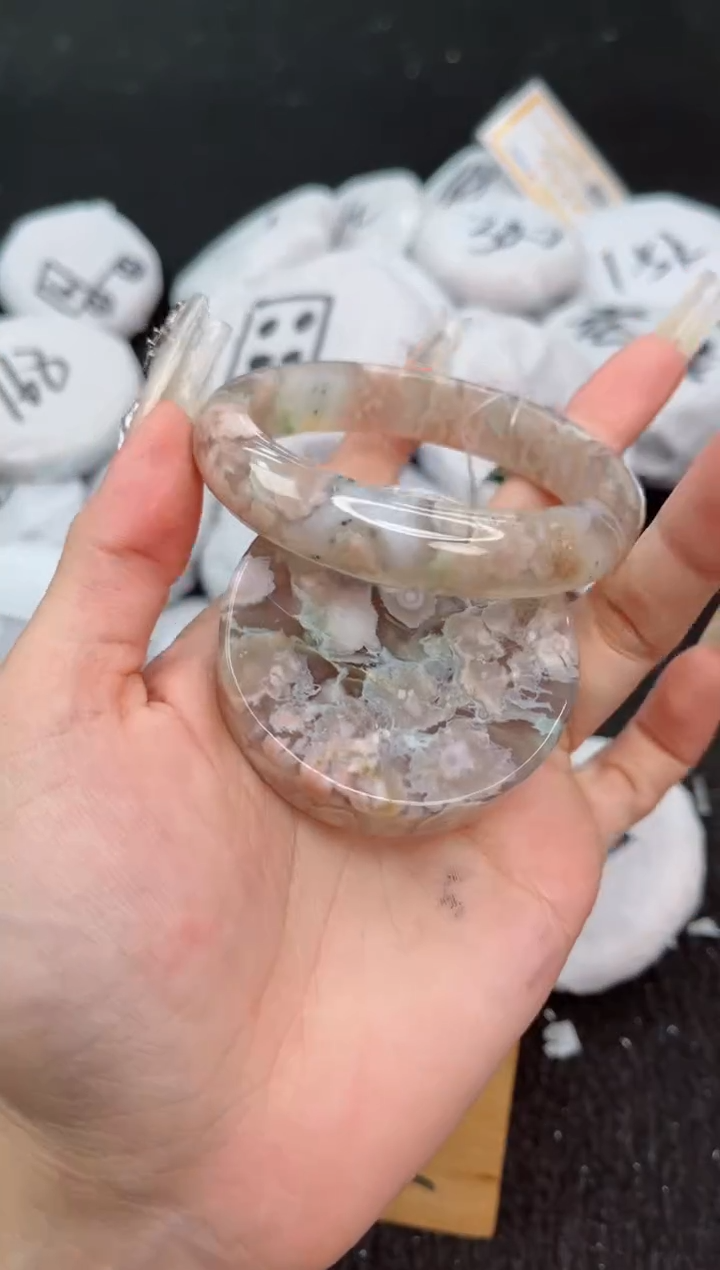 石英质玉手镯未镶嵌58圈口S910062