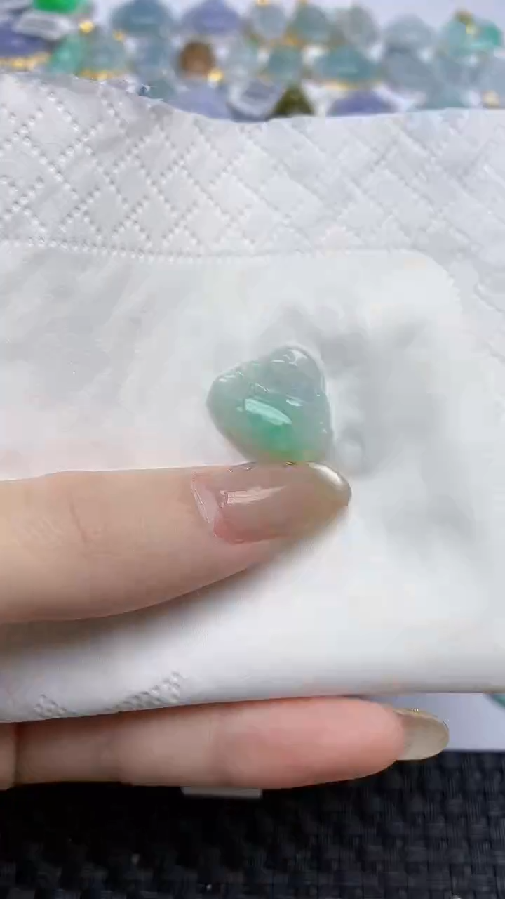 【闪购商品】翡翠颈饰未镶嵌天然A货翡翠 