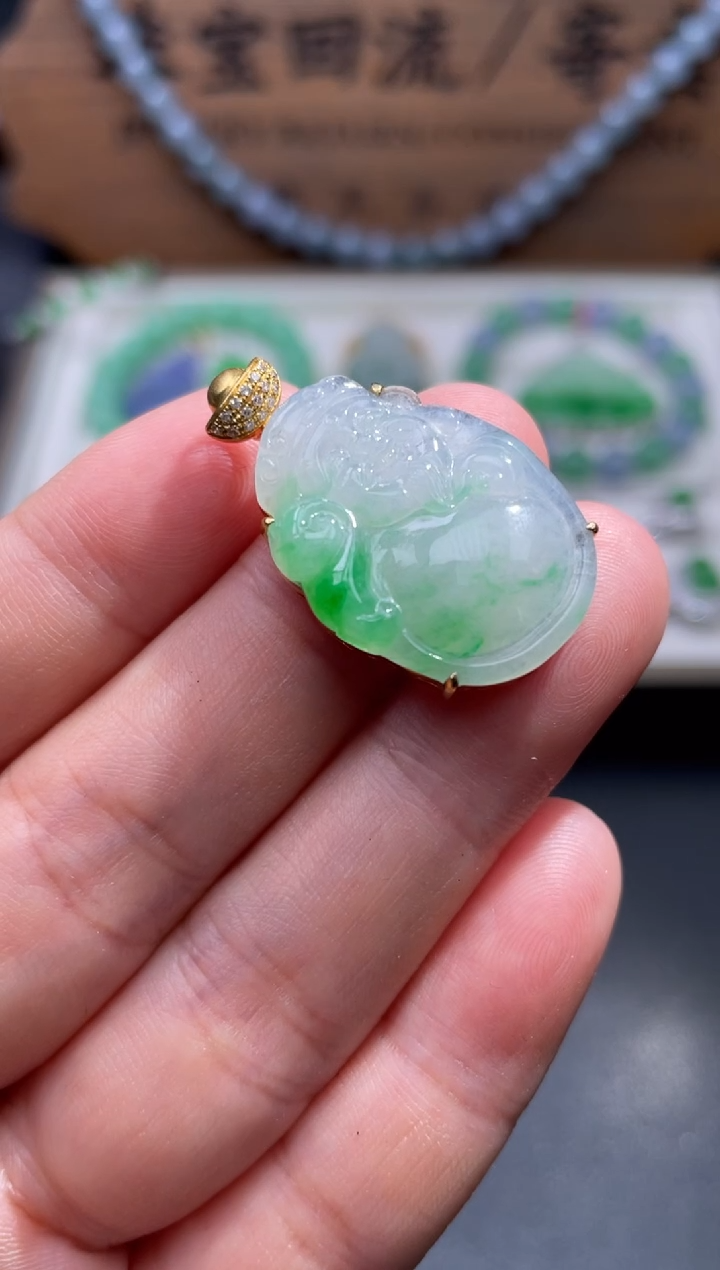 【闪购商品】翡翠颈饰18K金镶嵌54..........