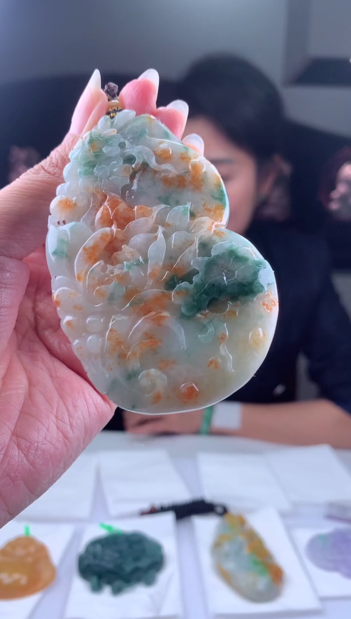 【闪购商品】定制翡翠未镶嵌 挂件发货（拍一发一）