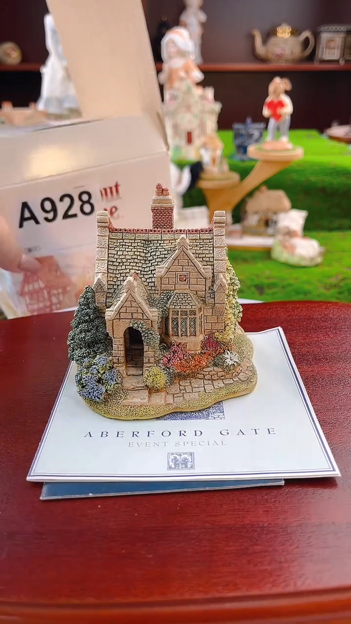【闪购商品】紫砂茶宠Lilliput中古微缩建筑928