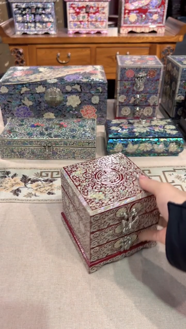 【闪购商品】红底寿·弘贝雅螺钿漆器文化馆