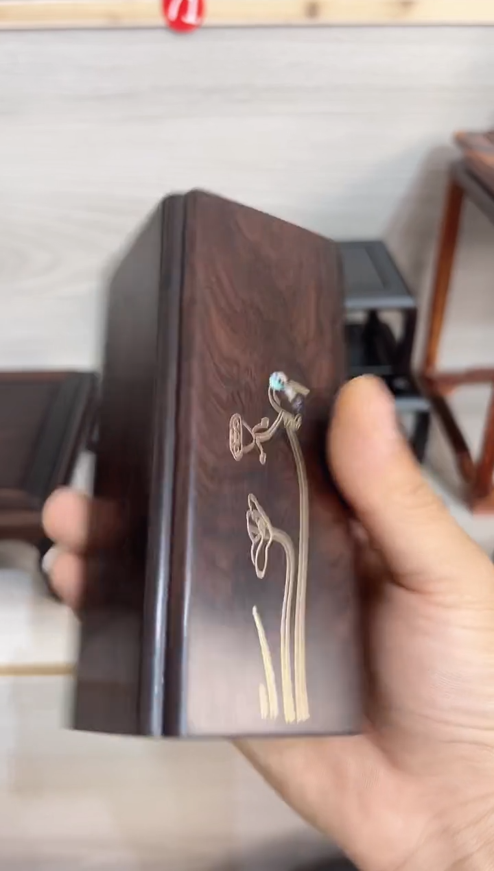 东非黑黄檀（紫光檀）笔筒收纳