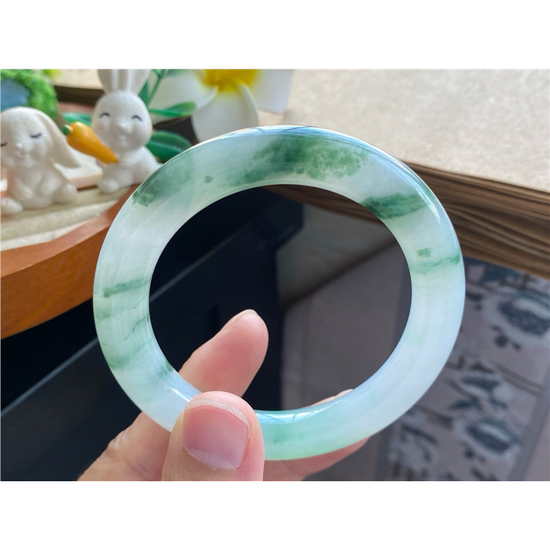 天然翡翠10.03批翠绿飘花圆条8885号52.8-10.2 腕间天然翡翠手镯