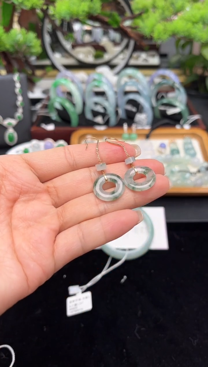 18K金镶嵌翡翠耳坠耳坠