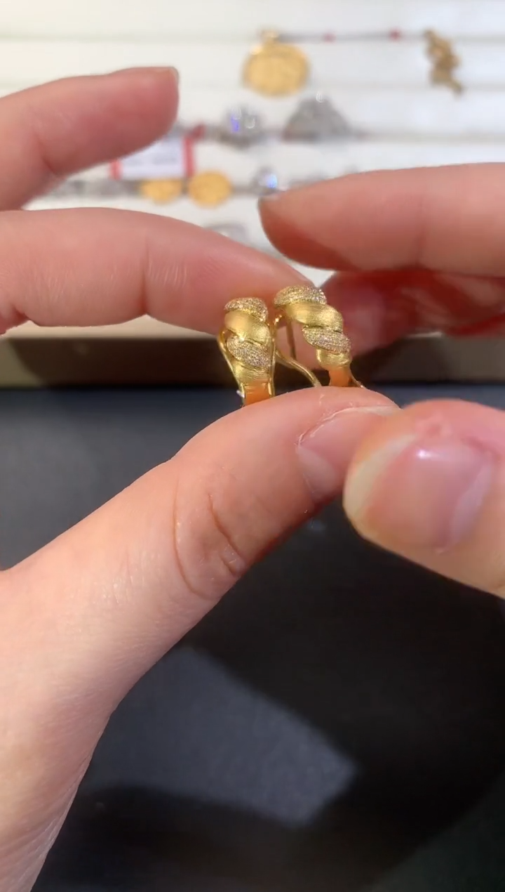 【闪购商品】钻石耳饰18K金镶嵌R198|4480