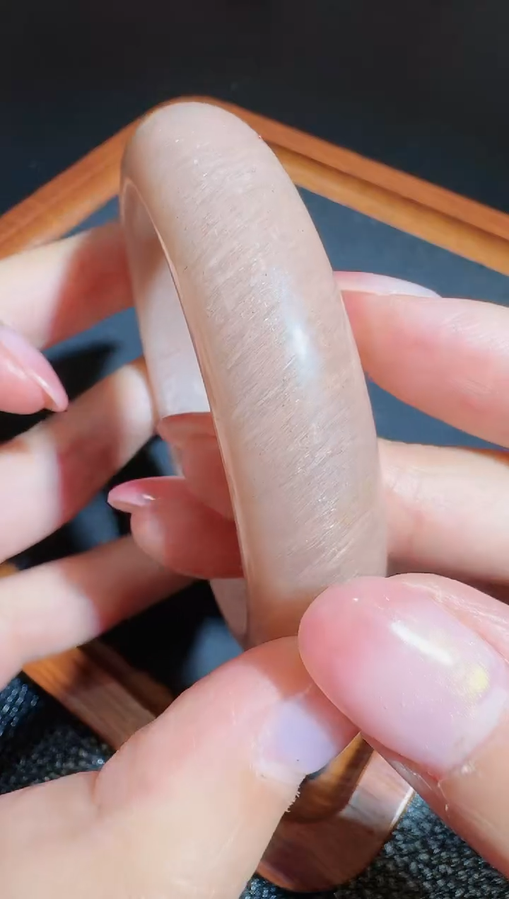 【闪购商品】日光石手镯未镶嵌发一件