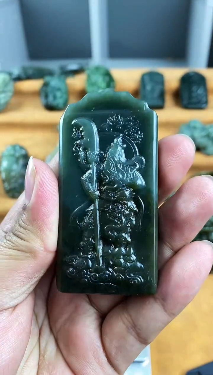 未镶嵌和田玉把件1