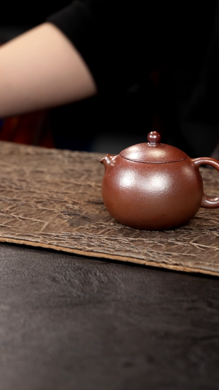 茶壶紫砂苞****亏柴烧小红泥河豚西施100cc