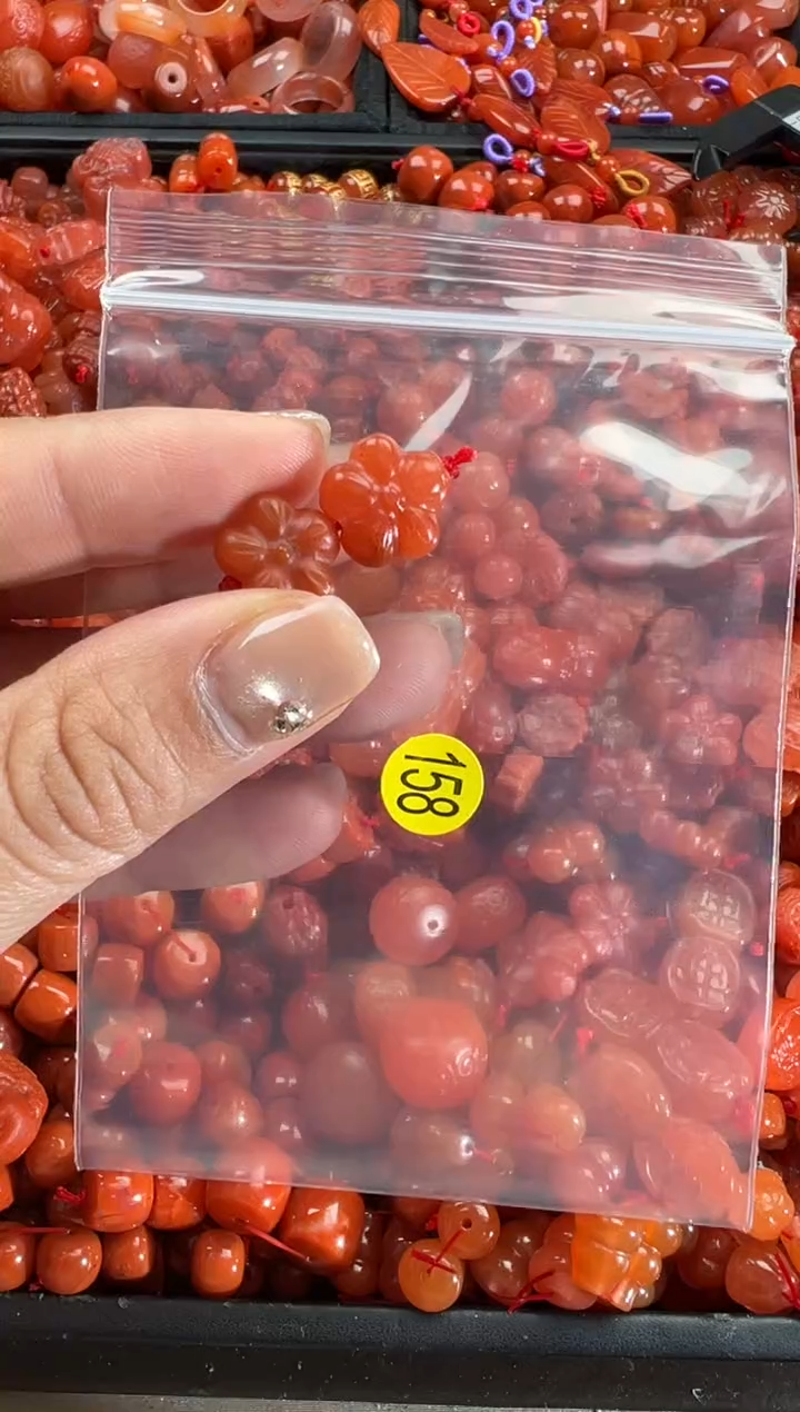 【闪购商品】南红玛瑙颈饰未镶嵌1