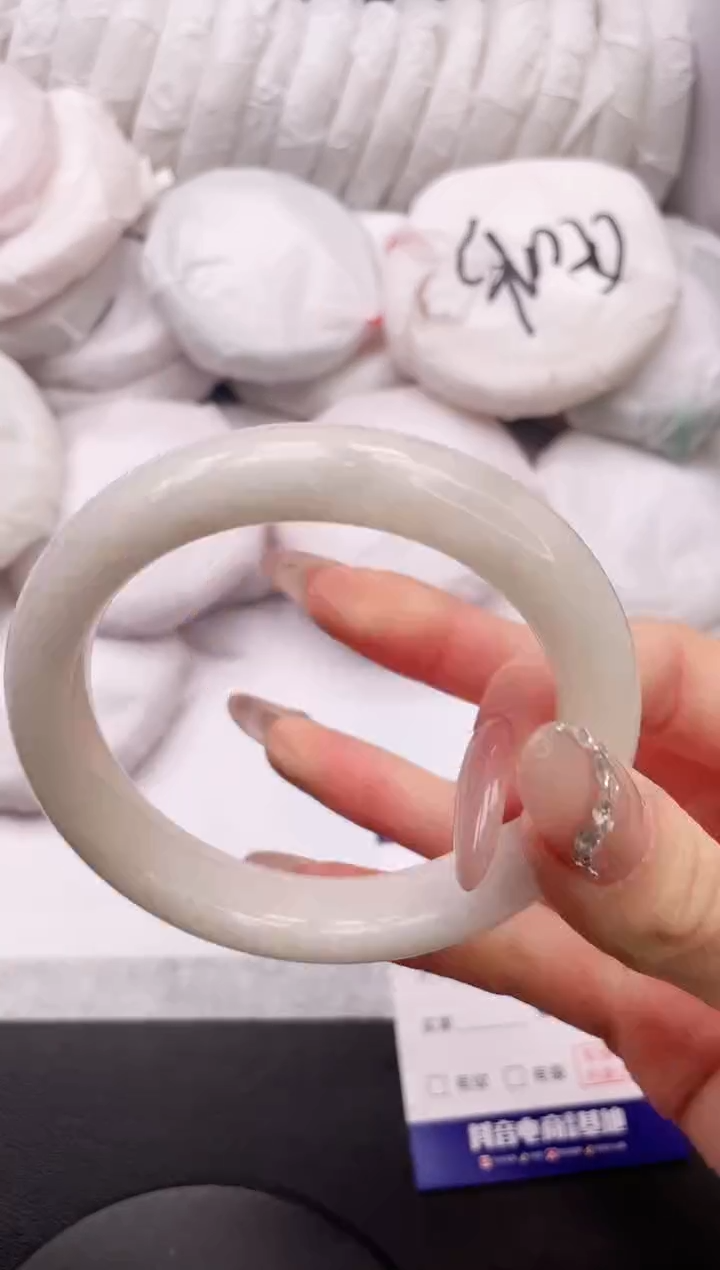 【闪购商品】和田玉手镯未镶嵌23K404-60