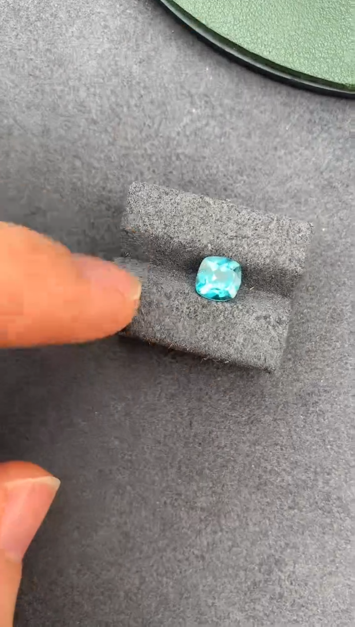 【闪购商品】磷灰石裸石未镶嵌1ct磷灰石