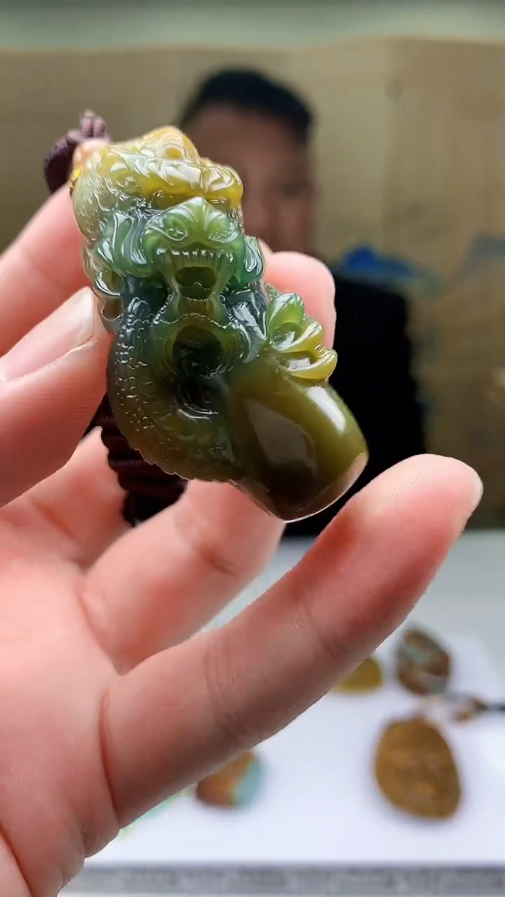【闪购商品】定制翡翠未镶嵌4969bb-毛货挂件159