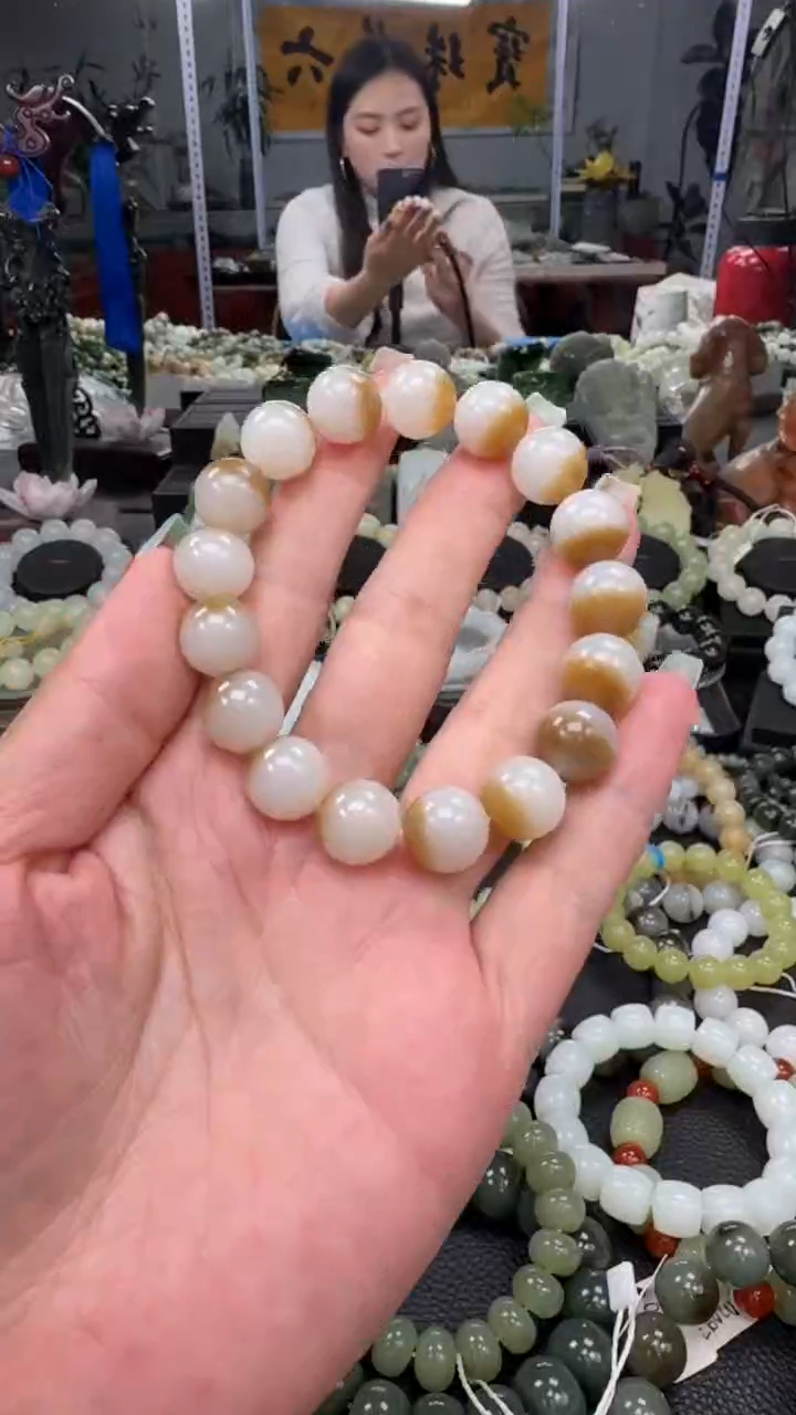 未镶嵌手串和田玉新疆且末金山糖白卡12