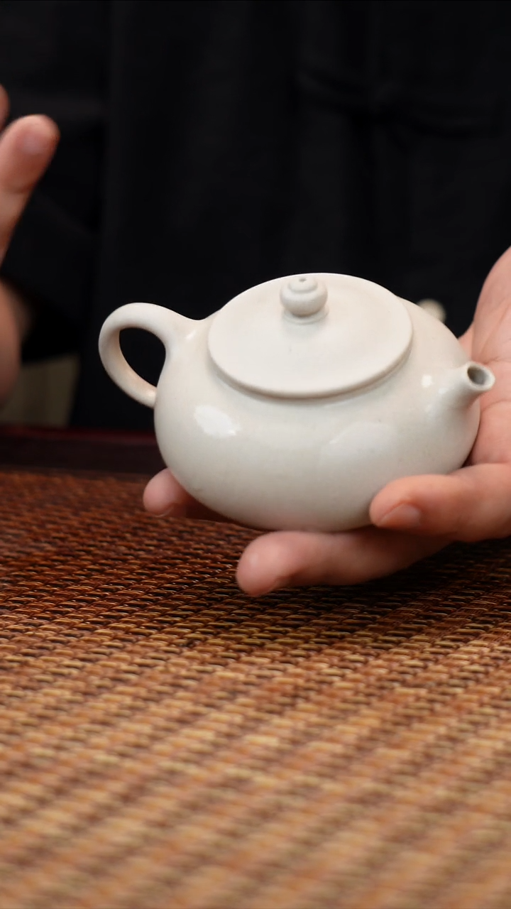 茶壶紫砂宜兴紫砂白玉段寒江