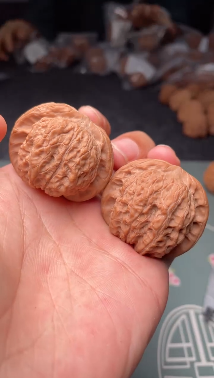 把件文玩核桃a72  血麒麟 40尺