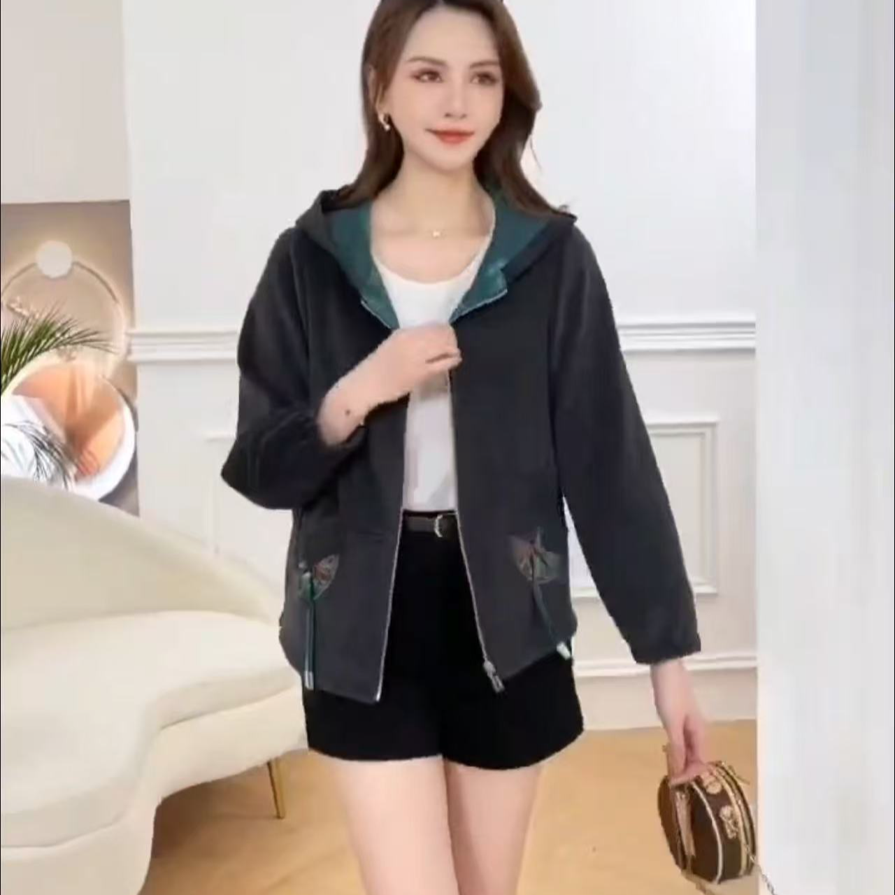 Y609 春季轻奢复古气质短款连帽开衫时尚休闲百搭女士显瘦外套