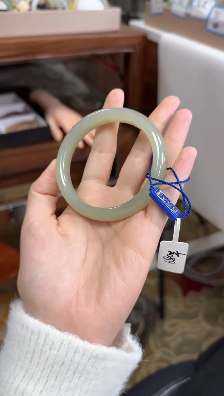 未镶嵌手镯和田玉57