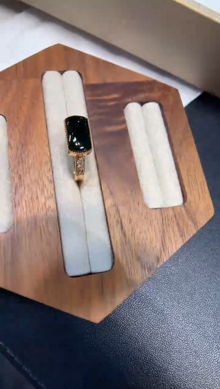 18K金镶嵌戒指翡翠戒指14圈上下两个圈口免费改