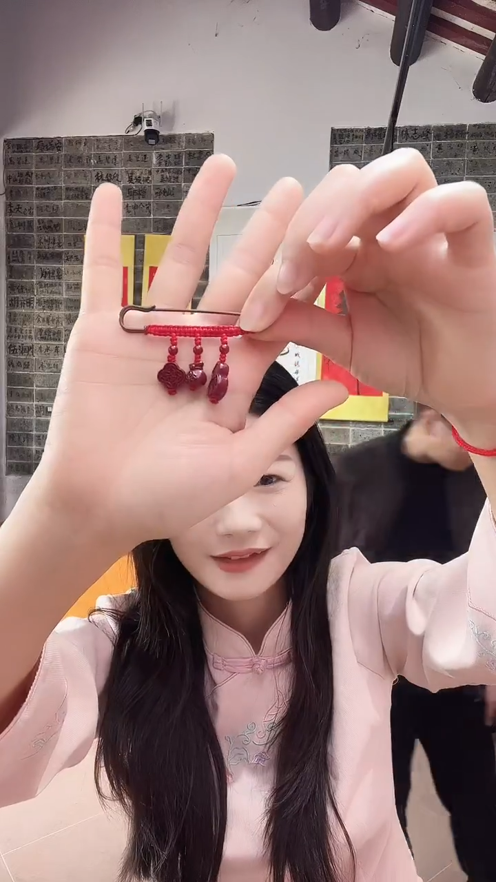 天然辰砂朱砂衣服扣