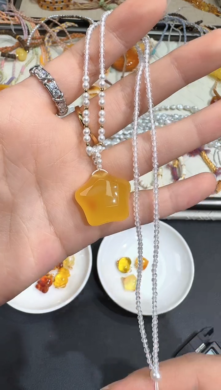 【闪购商品】18K金镶嵌蜜蜡颈饰X0318-1195-131/18k