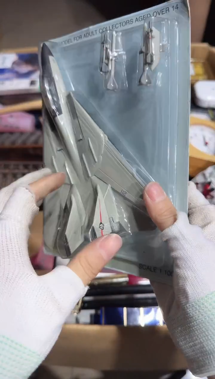 瓷片?*? 879   中古商品，瑕疵品，不保好坏。