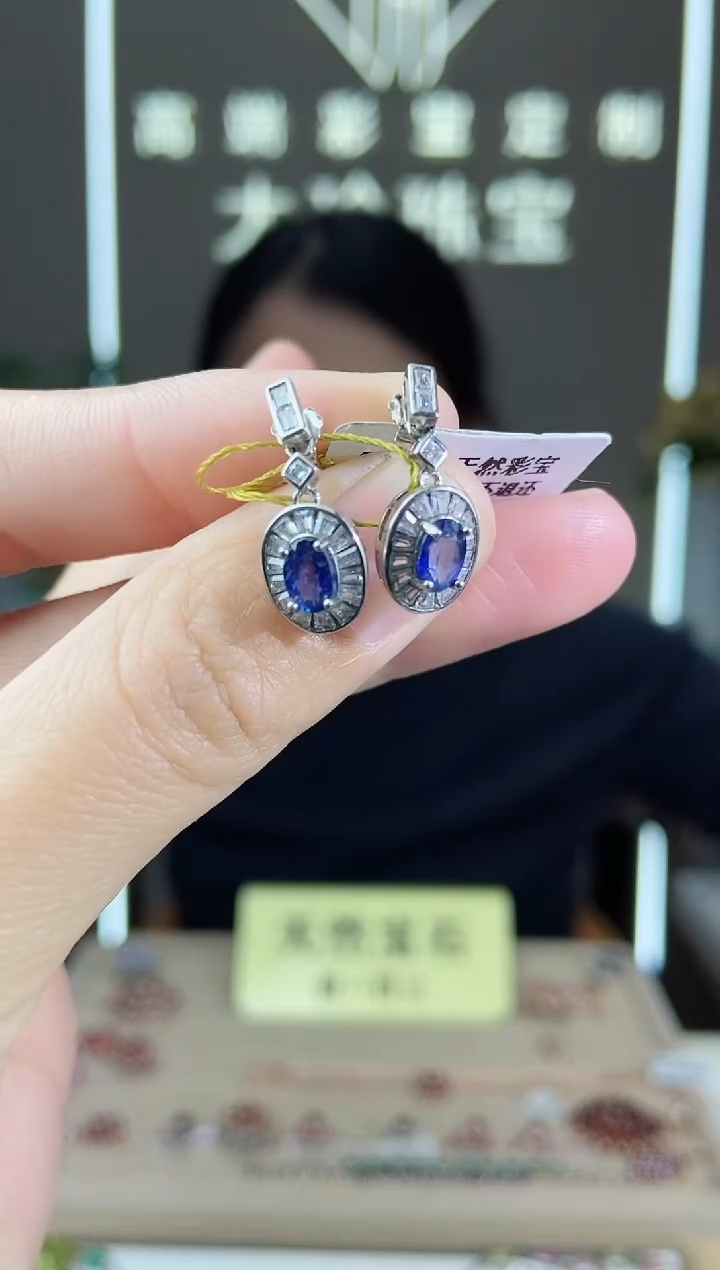 【闪购商品】蓝宝石耳饰银S925镶嵌耳饰