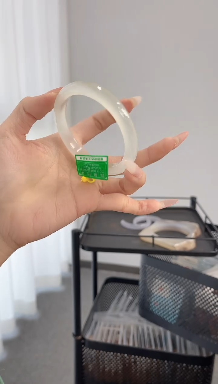 【闪购商品】玛瑙/玉髓手镯未镶嵌56-57圈