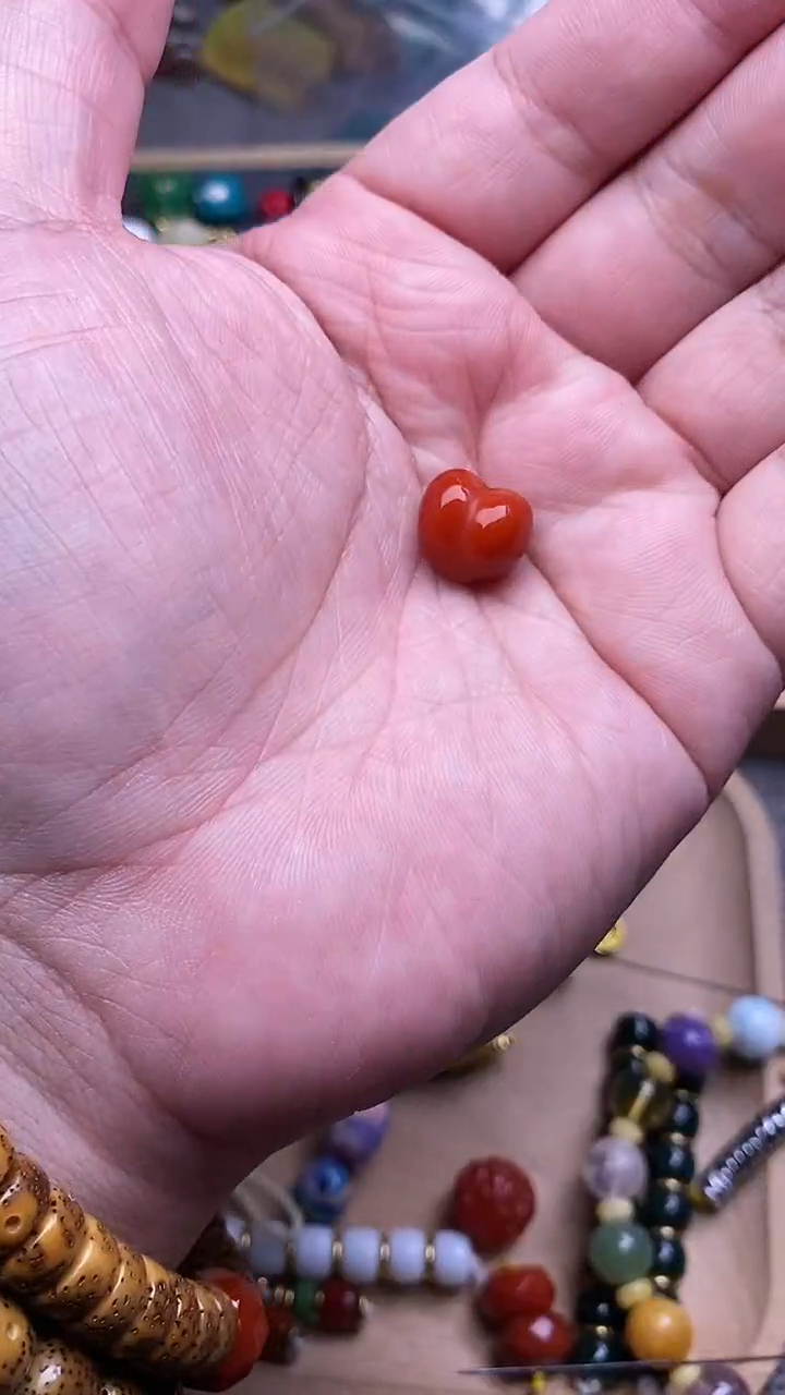 未镶嵌配饰南红玛瑙屁桃 单个发