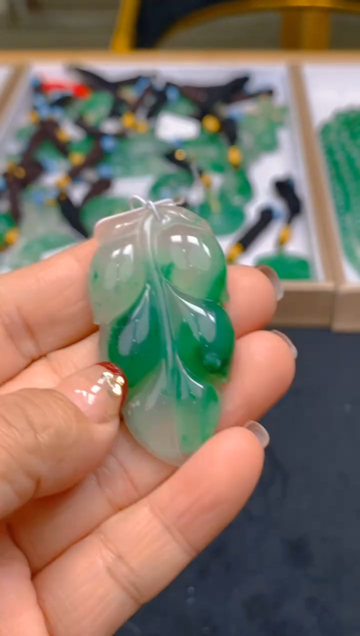 【闪购商品】石英质玉颈饰未镶嵌冰美人非洲翠060