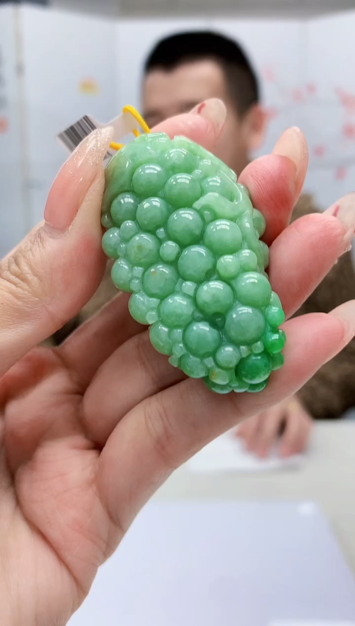 【闪购商品】定制翡翠未镶嵌4812MM-毛货挂件127