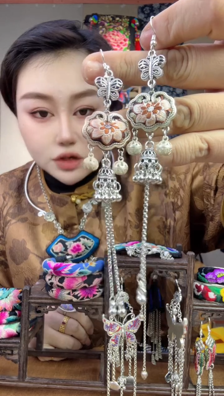 【闪购商品】刺绣纯手工苗绣非遗耳环