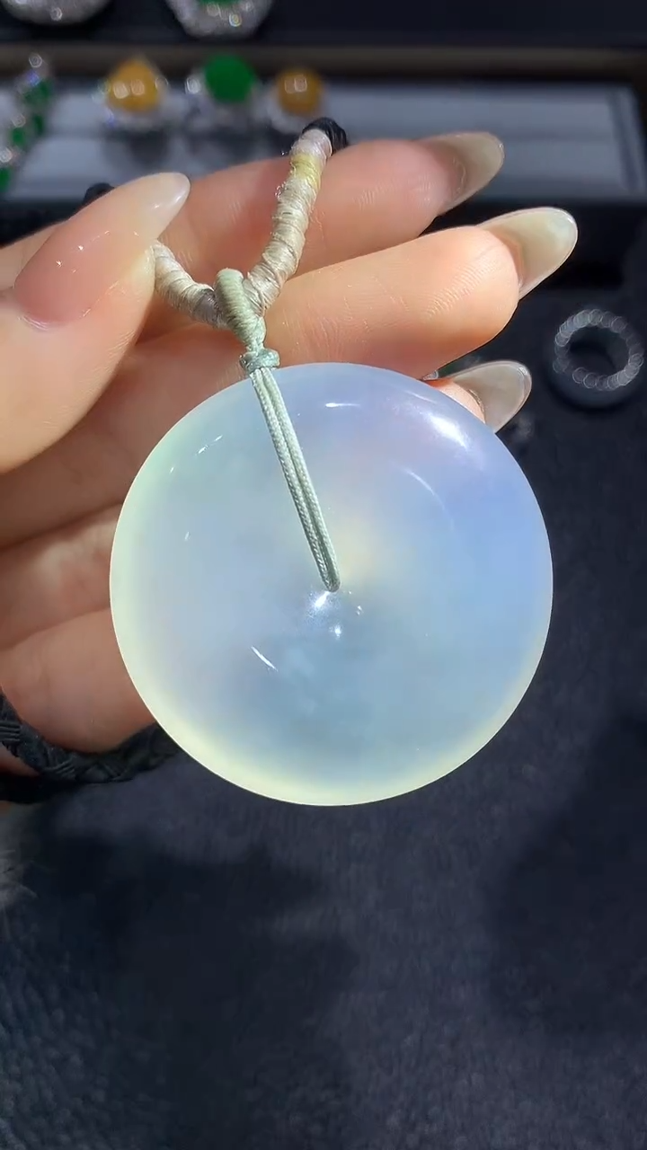 【闪购商品】翡翠吊坠(不含链)未镶嵌40团购