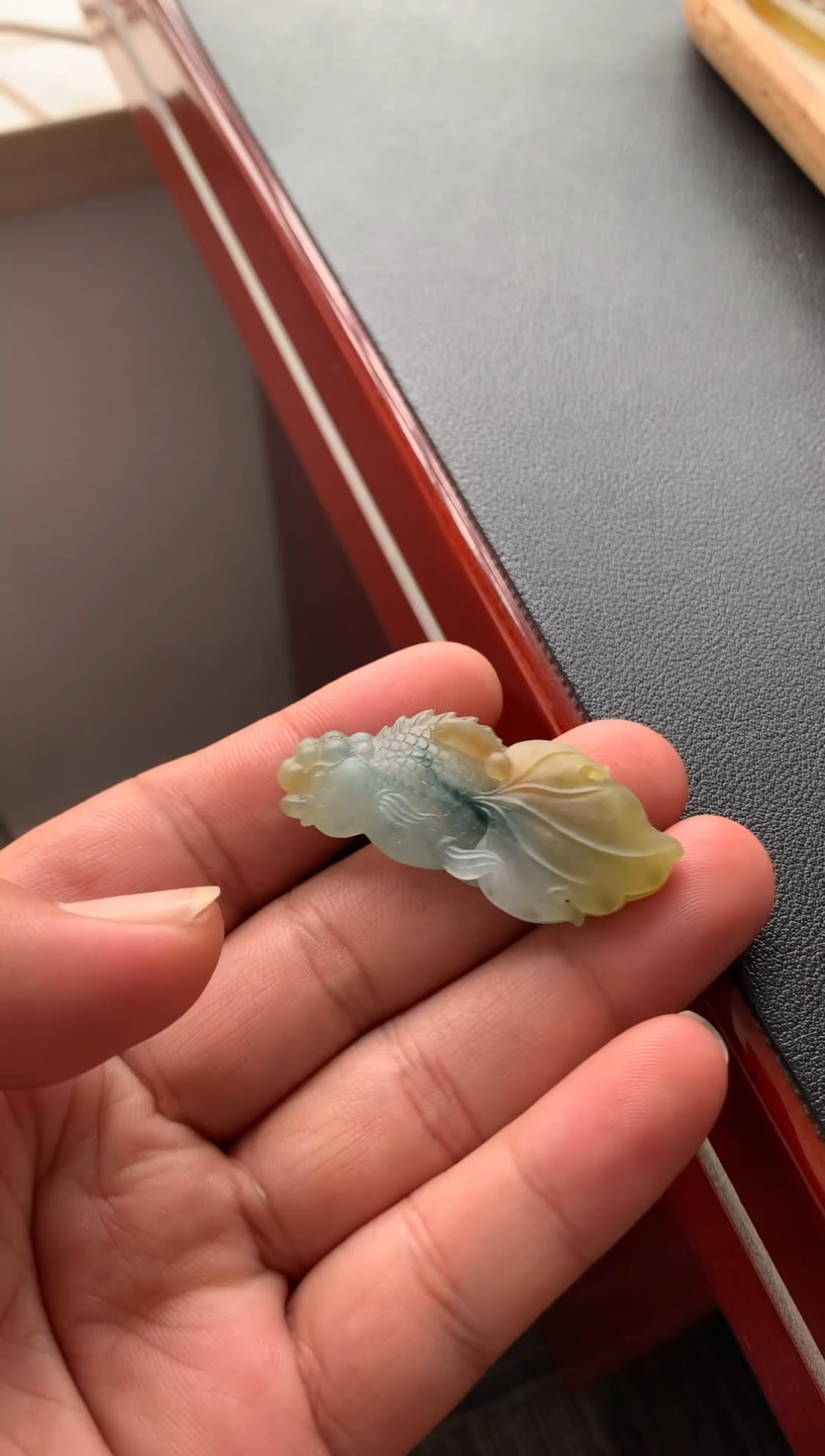 定制翡翠未镶嵌多彩鱼