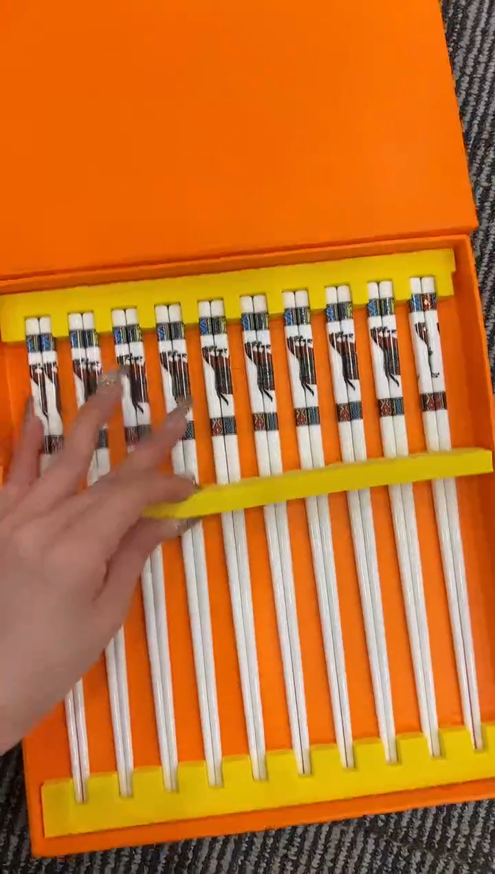 【闪购商品】杯H484--------------