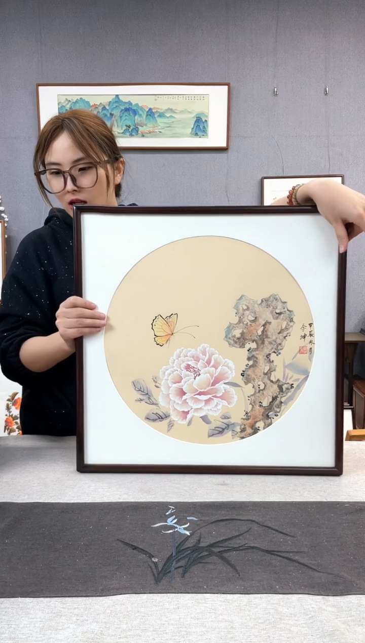 【闪购商品】国画李坤-手绘带框作品-53*53-牡丹